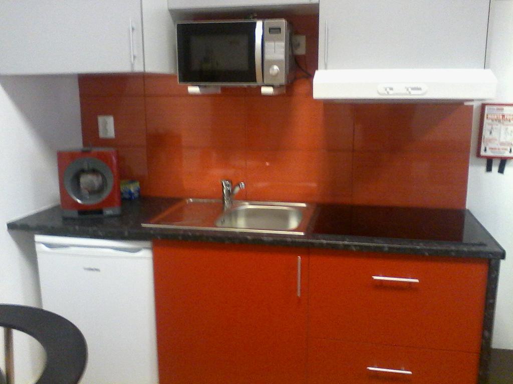 Metro-Apartment Rnal Nº35375 Al-Chamada Para A Rede Movel Nacional Porto Buitenkant foto