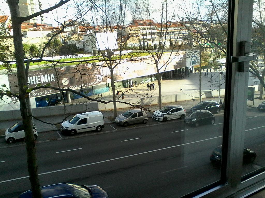 Metro-Apartment Rnal Nº35375 Al-Chamada Para A Rede Movel Nacional Porto Buitenkant foto